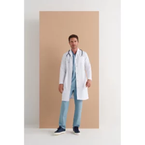 Bata sanitaria hombre Monza Apux 11.08 en blanco, frontal con persona