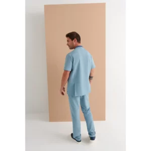 Casaca sanitaria hombre Monza Lynx 21.24 - Azul ceniza - vista posterior o lateral con persona