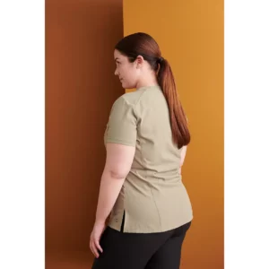 Casaca sanitaria mujer Monza Ursa 22.24 - Verde caqui - posterior con persona