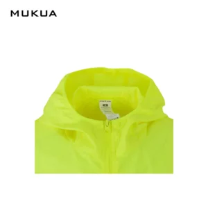 Cortavientos unisex Mukua STOCKTON WZ60U Fluor yellow, detalle de capucha y cierre