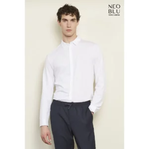 Camisa de algodón hombre NEOBLU BALTHAZAR MEN 03198, vista con modelo.