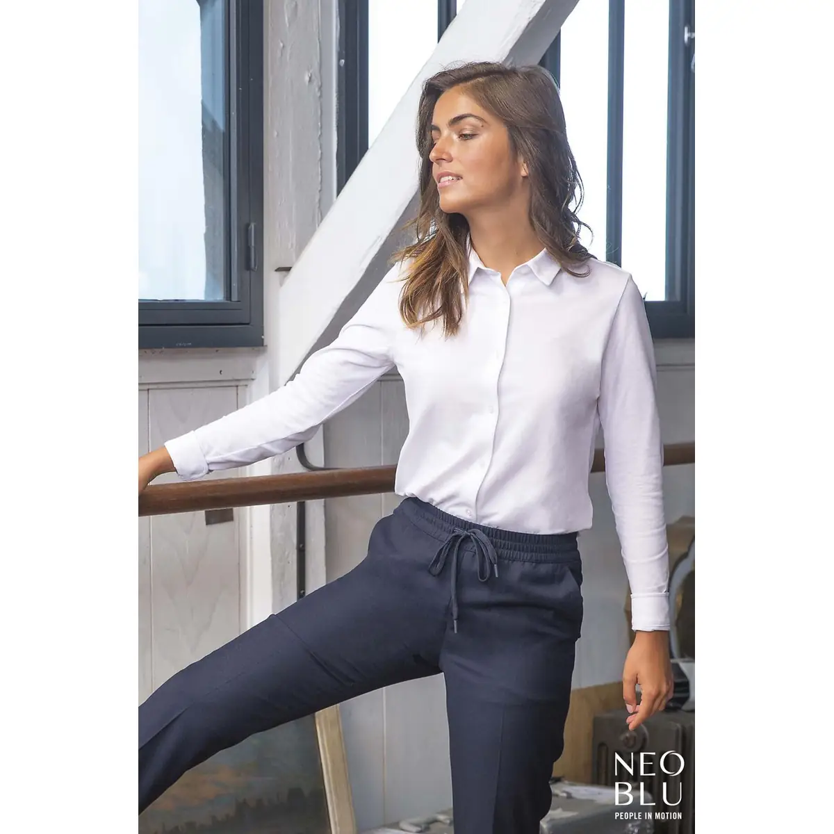 Camisa piqué mujer NEOBLU BASILE WOMEN 03791 1 Camisa piqué mujer NEOBLU BASILE WOMEN 03791, vista con modelo.