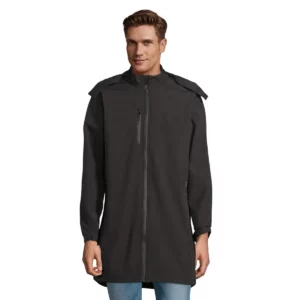 Softshell largo hombre NEOBLU ACHILLE MEN 03793 en Negro profundo, vista frontal con modelo.