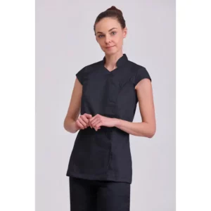 Kimono slim fit de mujer Norvil 1107 en negro, vista frontal, sobre modelo.