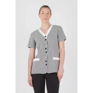 Casaca confort fit de mujer Norvil 1127 en negro, vista frontal, sobre modelo.