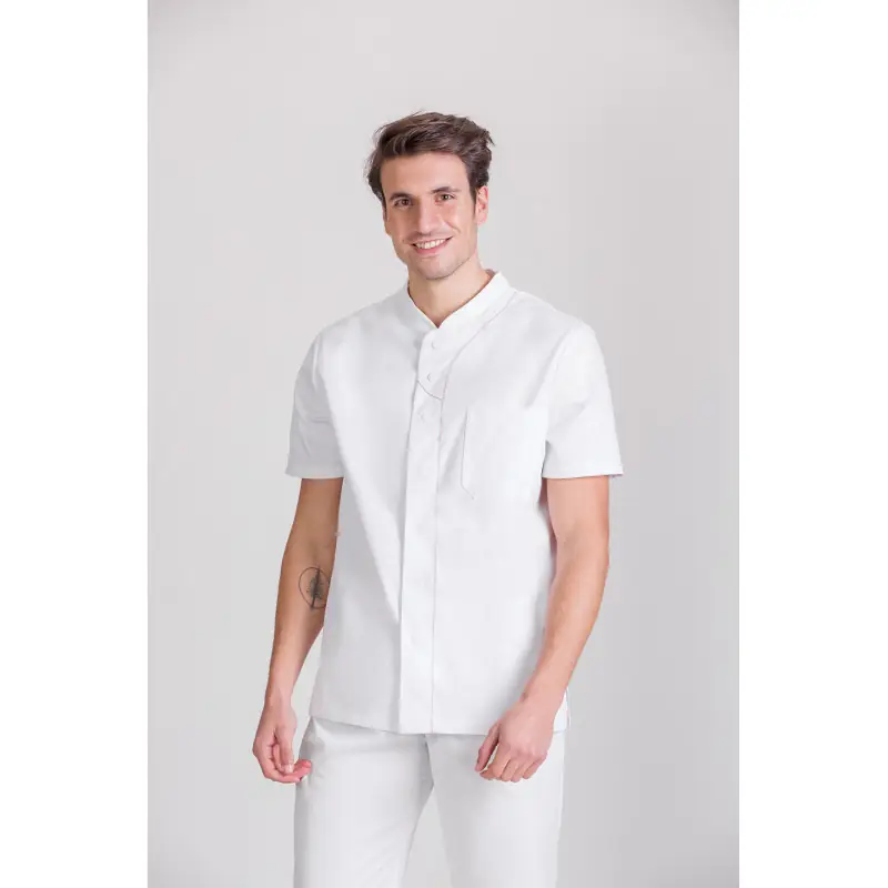 Casaca confort fit de hombre Norvil 1168 6 Casaca confort fit de hombre Norvil 1168 en blanco/ciruela, vista frontal, sobre modelo.