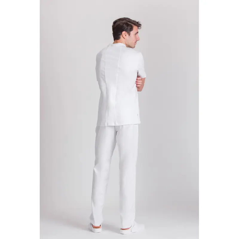 Casaca confort fit de hombre Norvil 1168 7 Casaca confort fit de hombre Norvil 1168 en blanco/ciruela, vista trasera, sobre modelo.