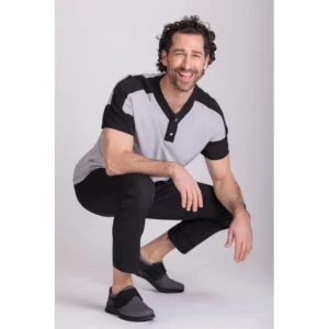 Túnica confort fit de hombre Norvil 1171 en gris/negro, vista frontal, sobre modelo.