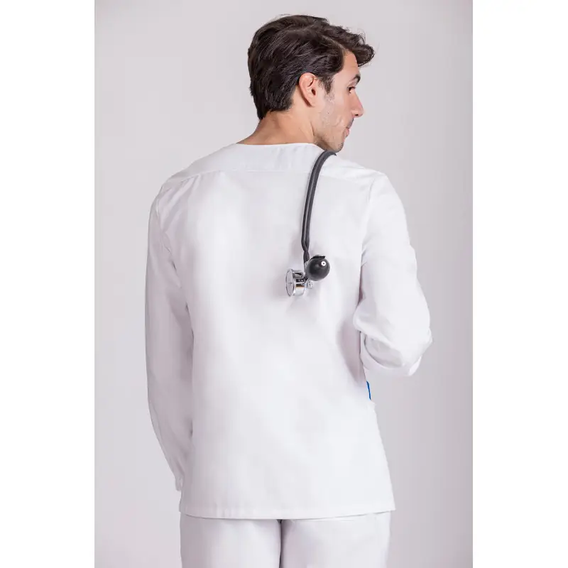 Casaca ecológica de hombre Norvil 1174 2 Casaca ecológica de hombre Norvil 1174 en blanco, vista trasera, sobre modelo.