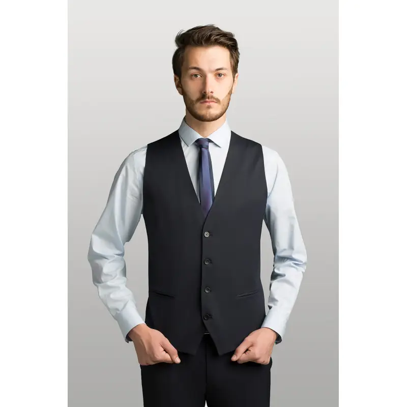 Chaleco de hombre easy iron Norvil 1236 1 Chaleco de hombre easy iron Norvil 1236 en marino, vista frontal, sobre modelo.