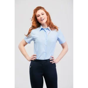 Pantalón de mujer easy iron Norvil 1336 en marino, vista frontal, sobre modelo.