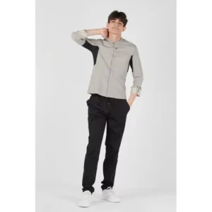 Chaqueta show cooking hibisco Norvil 1531 en beige pardo, vista frontal, sobre modelo.