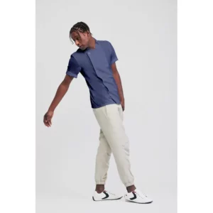 Chaqueta show cooking nelson Norvil 1546 en azul medio, vista frontal, sobre modelo.