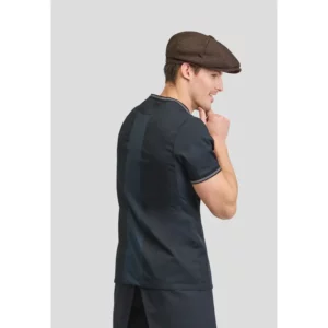 Chaqueta show cooking urban Norvil 1547 en negro, vista de tres cuartos, sobre modelo.