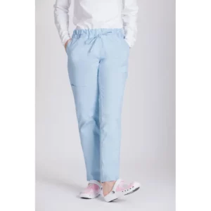 Pantalón sanitario de mujer Norvil 1709 en azul celeste, vista frontal, sobre modelo.