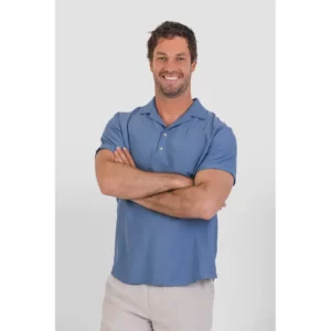 Camisa efecto lino unisex Norvil 1720 en lavanda, vista frontal, sobre modelo.