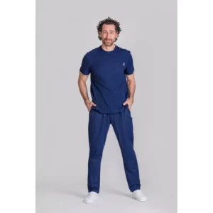 Camiseta spa de hombre Norvil 1732 en marino, vista frontal, sobre modelo.