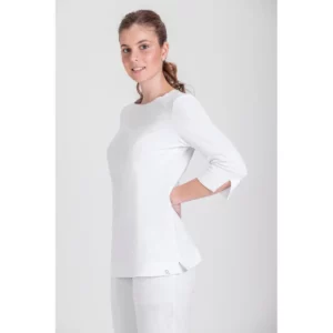 Camiseta ecológica de mujer Norvil 1735 en blanco, vista frontal, sobre modelo.