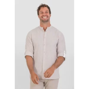 Camisa seersucker unisex Norvil 190 en raya tosta, vista frontal, sobre modelo.