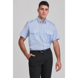 Camisa charreteras de hombre Norvil 2470 en lavanda, vista frontal, sobre modelo.