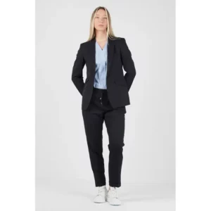 Americana unisex confort fit Norvil 3138 en marino, vista frontal, sobre modelo.