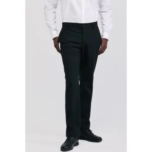 Pantalón de hombre regular fit Norvil 34 en negro, vista frontal, sobre modelo.