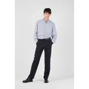 Pantalón de hombre basic Norvil 50 en marino, vista frontal, sobre modelo.