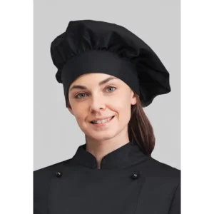 Gorro chef champiñón Norvil 562 en negro, vista frontal, sobre modelo.