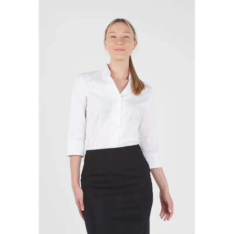Camisa stretch de mujer Norvil 788 1 Camisa stretch de mujer Norvil 788 en blanco, vista frontal, sobre modelo.