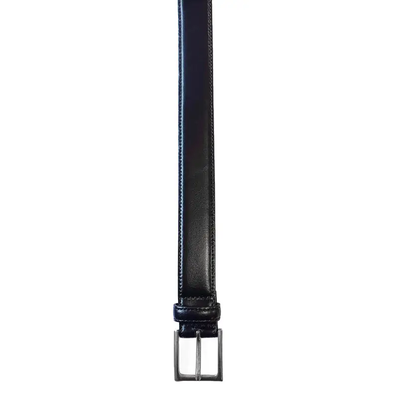 Cinturón de piel Norvil CINTM 1 Cinturón de piel Norvil CINTM en negro, vista frontal.