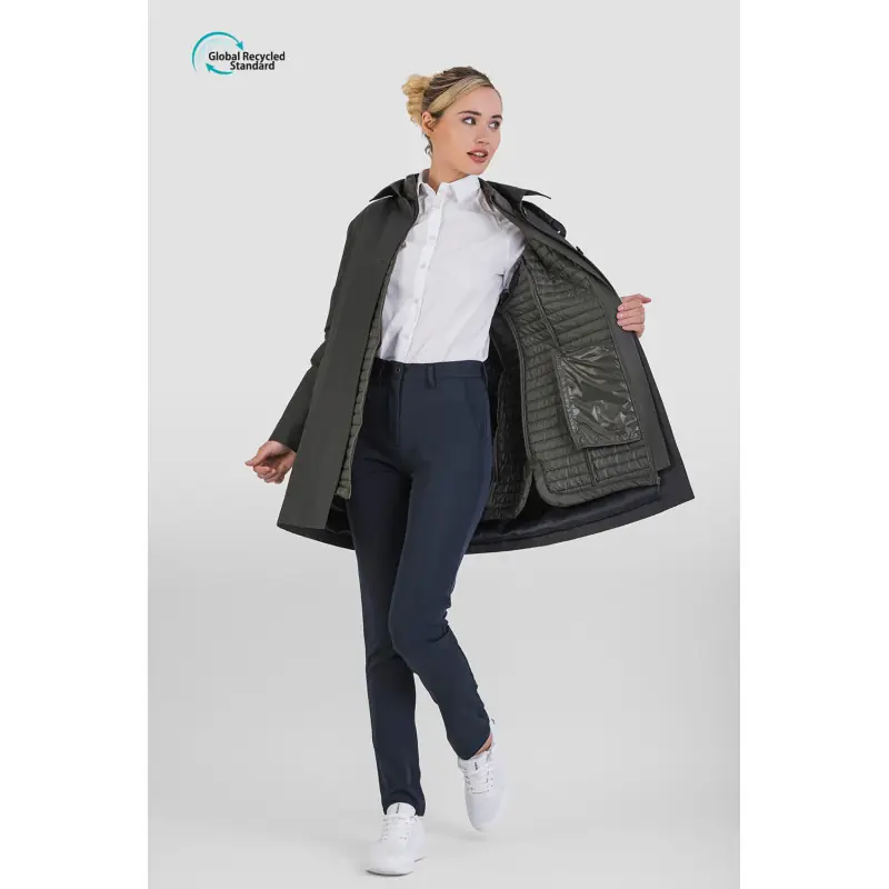 Pantalón de mujer tejido GRS Norvil LO1377 4 Pantalón de mujer tejido GRS Norvil LO1377 en marino, vista frontal, sobre modelo.