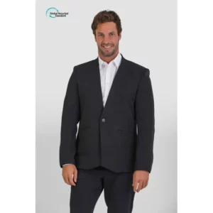 Americana de hombre GRS Norvil LO3077 en negro, vista frontal, sobre modelo.