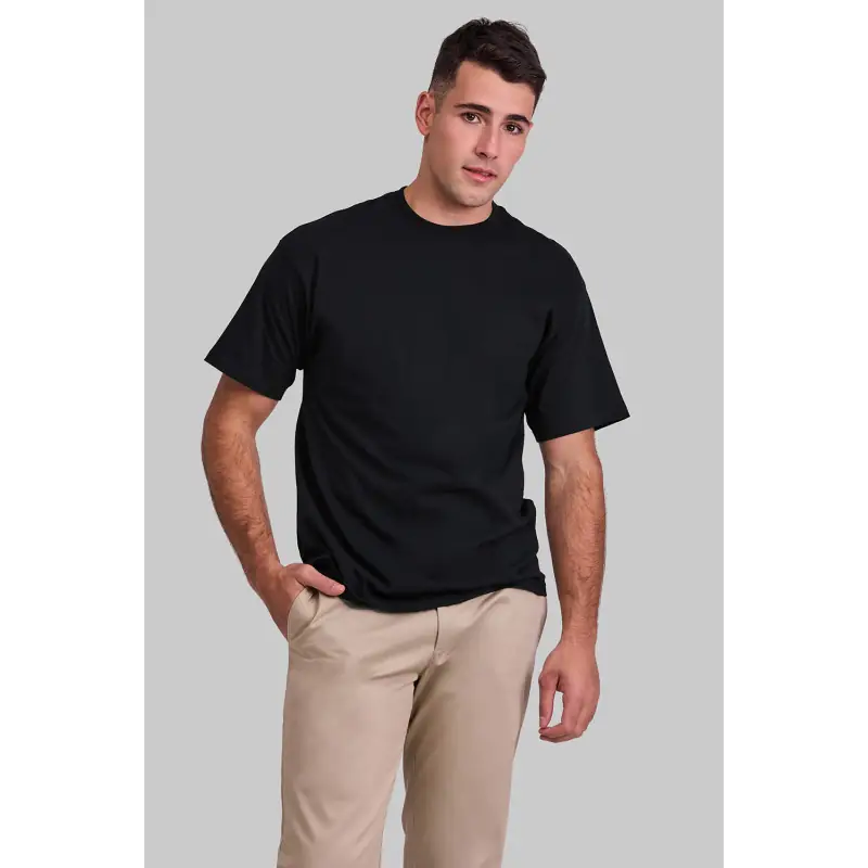 Camiseta básica unisex Norvil ROMA 1 Camiseta básica unisex Norvil ROMA en negro, vista frontal, sobre modelo.