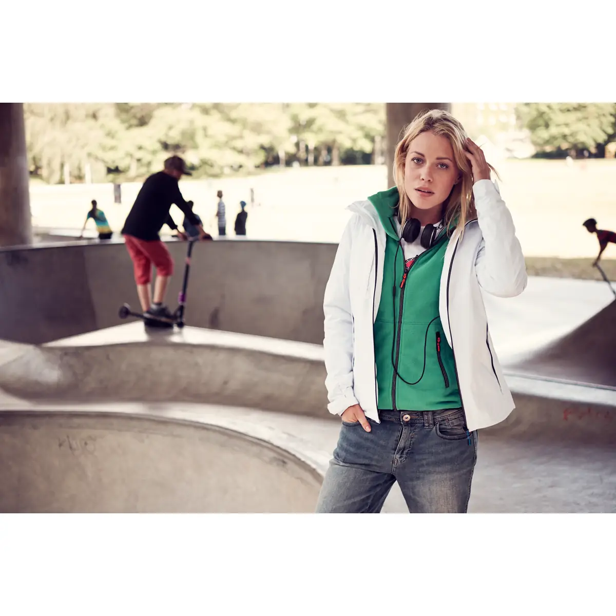 Polar mujer PRINTER ESSENTIALS SPEEDWAY LADY FLEECE 2261501 37 Polar mujer PRINTER ESSENTIALS SPEEDWAY LADY FLEECE 2261501, con modelo