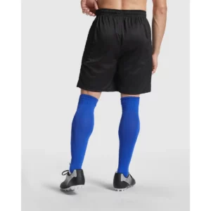 Pantalón corto de portero Roly Arsenal 0551, negro, vista posterior con modelo