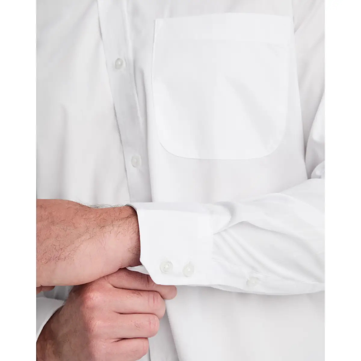 Camisa manga larga hombre Roly WRK Aifos L/S 5504 4 Camisa manga larga hombre Roly WRK Aifos L/S 5504, blanco, detalle del puño con modelo