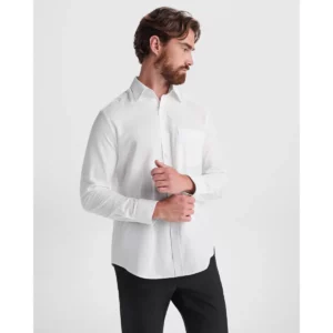 Camisa manga larga hombre Roly WRK Oxford 5507, blanco, segunda vista frontal con modelo