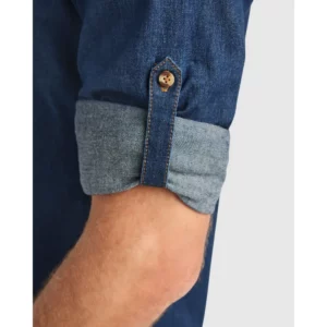 Camisa vaquera hombre Roly WRK Lujan 6706, vaquero, detalle de la trabilla de manga con modelo