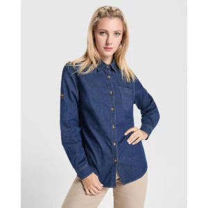 Camisa vaquera mujer Roly WRK Lujan Woman 6707, vaquero, vista frontal con modelo