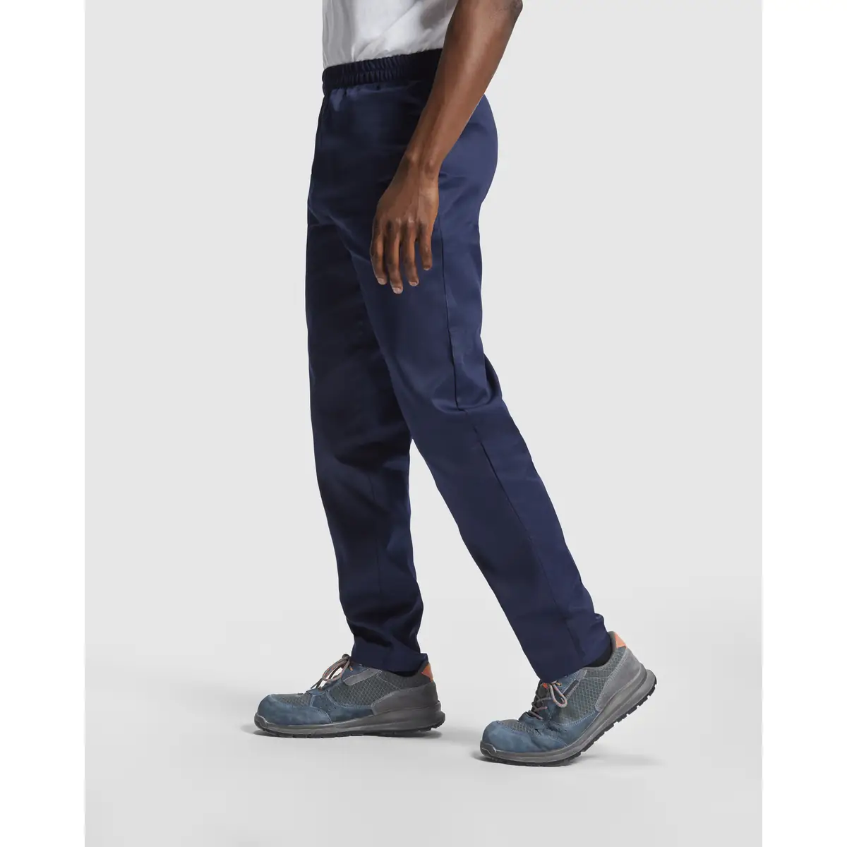 Pantalón unisex Roly WRK Rochat 9088 4 Pantalón unisex Roly WRK Rochat 9088, marino, vista lateral con modelo