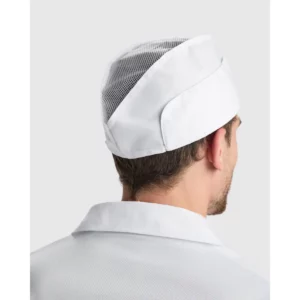 Gorro de cocina Roly WRK Lagasse 9090, blanco, vista posterior con modelo
