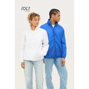 Cortavientos unisex SOL’S SHIFT 01618, vista con modelo.