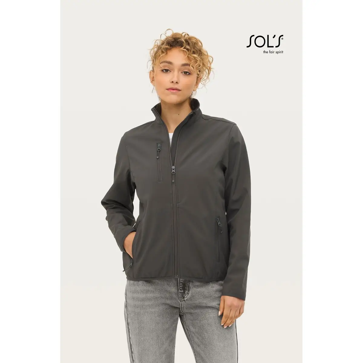 Chaqueta softshell mujer SOL’S FALCON WOMEN 03828 1 Chaqueta softshell mujer SOL’S FALCON WOMEN 03828, vista con modelo.