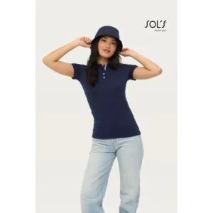 Sombrero unisex SOL’S BUCKET TWILL 03997, vista con modelo.