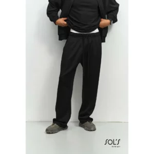 Pantalón de chándal unisex SOL’S ARTO 04817, vista con modelo.