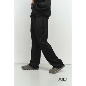 Pantalón de chándal unisex SOL’S ARTO 04817, vista con modelo.