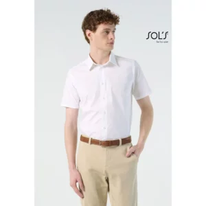 Camisa elástica manga corta SOL’S BROADWAY 17030, vista con modelo.