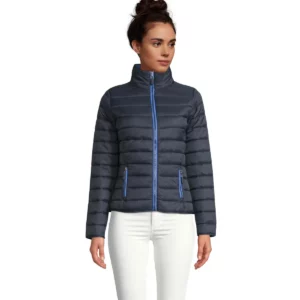 Chaqueta acolchada mujer SOL’S RIDE WOMEN 01170 en Azul marino, frontal con modelo.