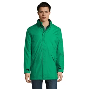 Chaqueta acolchada unisex SOL’S ROBYN 02109 en Verde pradera, frontal con modelo.