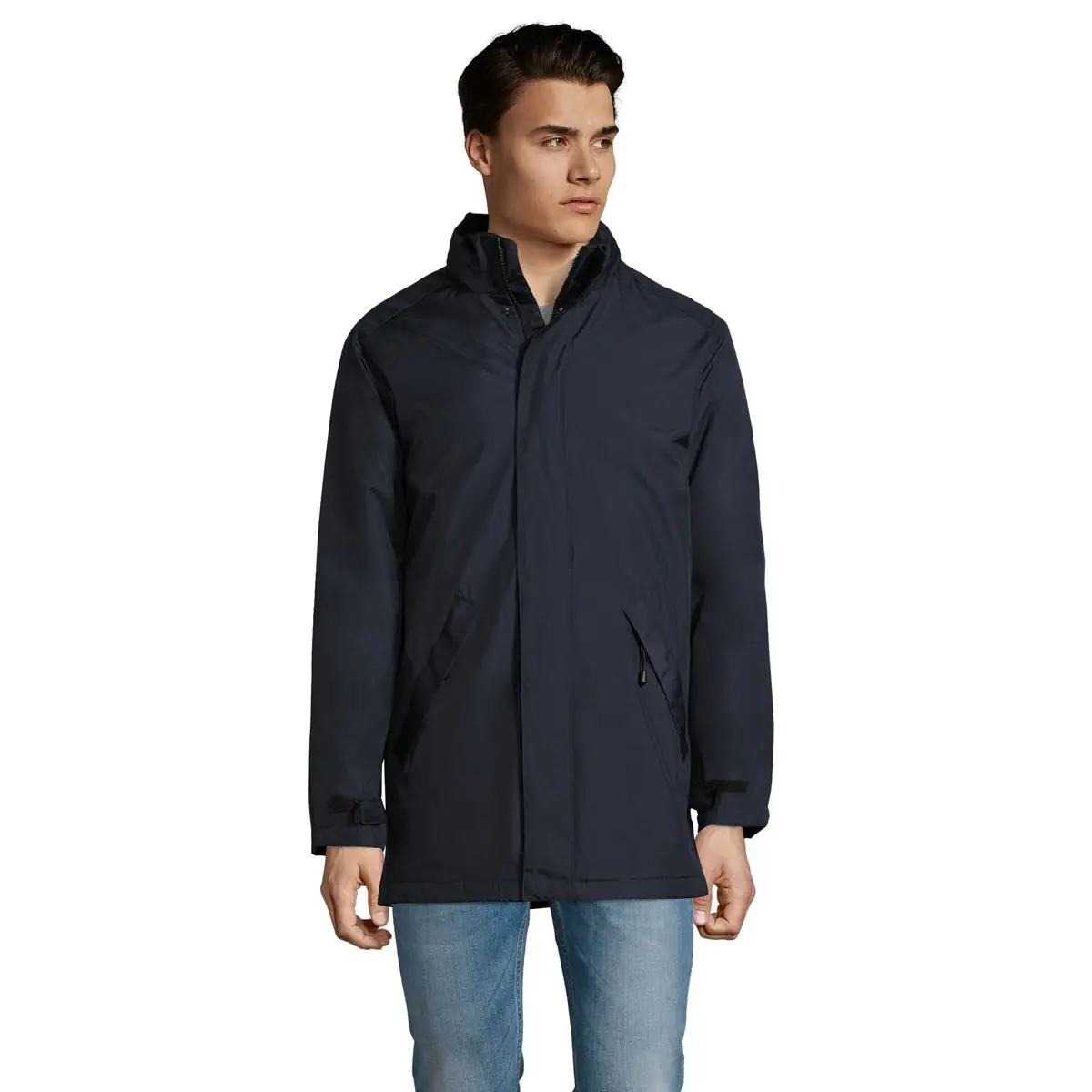 Chaqueta acolchada unisex SOL’S ROBYN 02109 6 Chaqueta acolchada unisex SOL’S ROBYN 02109 en French marino, frontal con modelo.